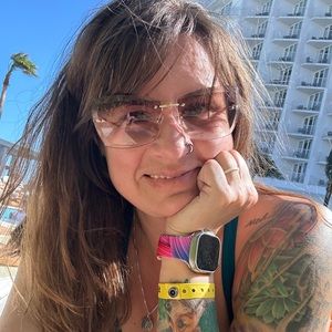 Meet your Posher, Demetri